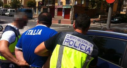 Momento de la detenci&oacute;n del polaco Piotr Marcin Marciniak en Alicante. 