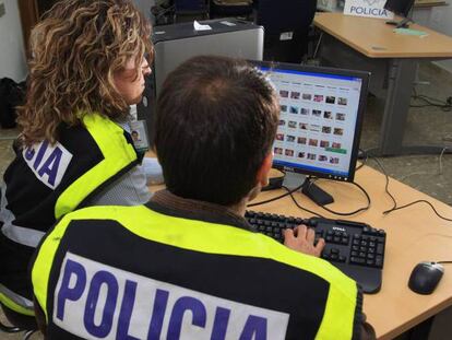 Agentes especializados en la lucha contra delitos inform&aacute;ticos. 