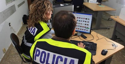 Agentes especializados en la lucha contra delitos inform&aacute;ticos. 