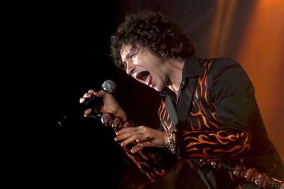 El m&uacute;sico Enrique Bunbury, durante una actuaci&oacute;n en Madrid en 2012. 