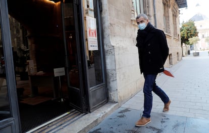 Toni Cantó, portavoz de Ciudadanos en las Cortes Valencianas, a su llegada este miércoles al Palau de la Generalitat, donde se ha reunido con el presidente Ximo Puig.