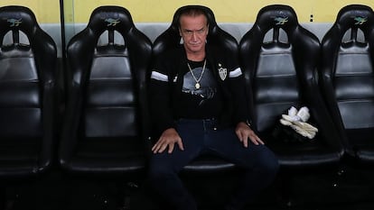 Cuca, en 2021, cuando era entrenador del Atlético Mineiro, antes de un partido de la Copa de Brasil.