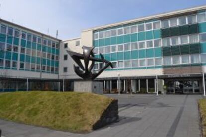 Entrada al hotel balneario Reykjavik Natura, en Reikiavik.