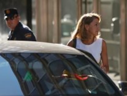 La secretaria general del PP, María Dolores de Cospedal, a su llegada a la Audiencia Nacional.