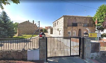 Fachada del cuartel de la Guardia Civil de Galapagar (Madrid).