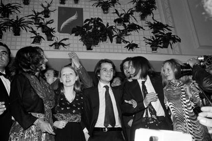 Jean-Pierre Léaud, Jean Eustache y Isabelle Weingarten llegan a la proyección de 'La mamá y la puta' en el Festival de Cannes de 1973.
