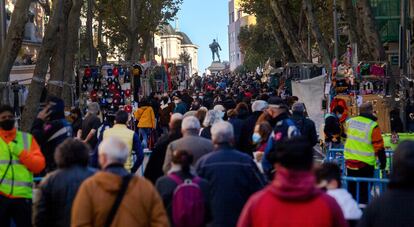 Scenes from El Rastro on Sunday.