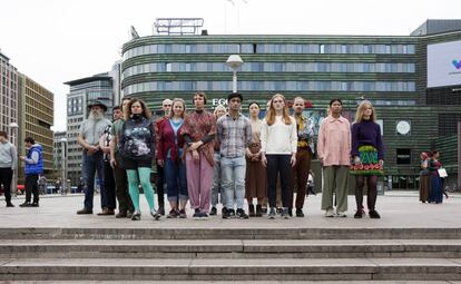 'The Viewers' (2019), 'performance' de Carole Doullard, en la Bienal de Oslo.