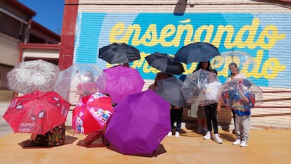 Así se vivió la protesta en el CEIP Palacio Valdés, en una imagen cedida por la Asociación de Familias de ese colegio.