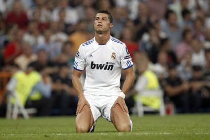 Cristiano Ronaldo se lamenta tras una ocasión fallada.