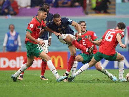 Kylian Mbappe, durante el partido entre Francia y Marruecos, semifinal del Mundial de Qatar, en el estadio Al Bayt el martes.