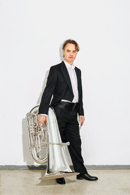 Orquesta sinfónica Galicia. En la imagen, Jesper Boile Nielsen,
tuba principal. 