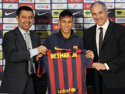 Bartomeu e Zubizarreta, na apresentação de Neymar.