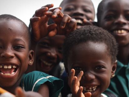 Ni&ntilde;os beneficiados por el programa, en Ghana.