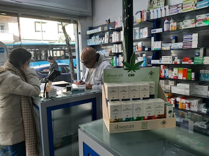 Farmacia de Tánger donde se venden productos derivados del cannabis.