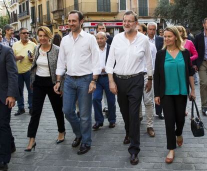 José Ramón Bauzá i Mariano Rajoy, passejant per Palma.