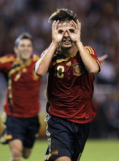 Silva celebra uno de sus dos tantos ante Bélgica.