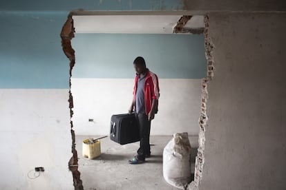 Haitianos, en Ecuador, a la espera de recibir un permiso brasile&ntilde;o