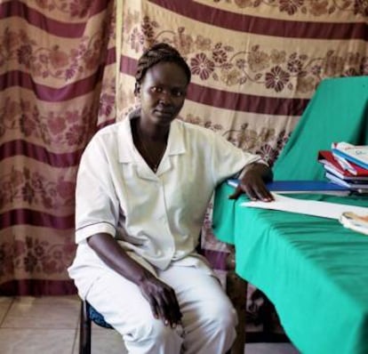 En agosto de 2017, Regina Akur, jefa de la maternidad, llevaba seis meses sin cobrar.