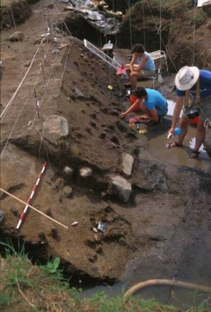 Excavaci&oacute;n del yacimiento Gesher Benot Ya&lsquo;aqov.