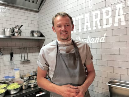 EL CHEF DIMITRI BLINOV EN SU TARTARBAR / CAPEL