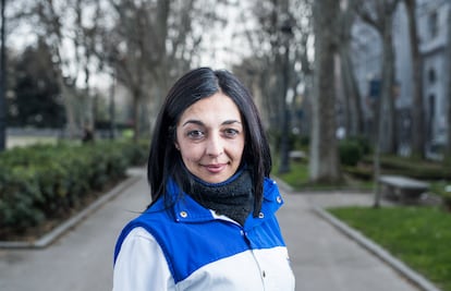 Nuria Díaz, etiquetadora en Mercamadrid.