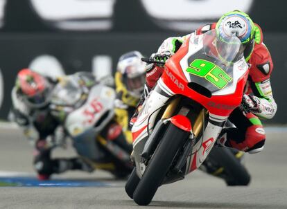 El australiano Anthony West, ganador de la carrera de Moto 2, en un momento del Gran Premio.