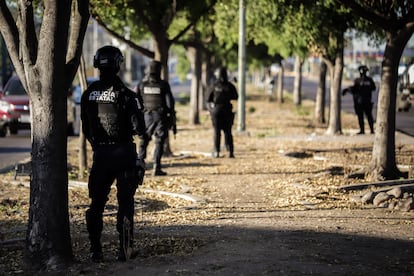 Policías estatales durante un operativo en Culiacán, en una imagen de archivo.