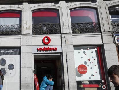 Vodafone lanzará la OPV de su TowerCo a principios de 2021 con 9.300 torres en España