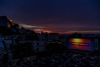 El Ciné Paris, en una azotea de Atenas-