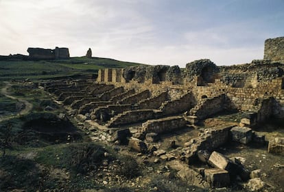 Nymphaeum ruins in the Roman City of Valeria, Cuenca.