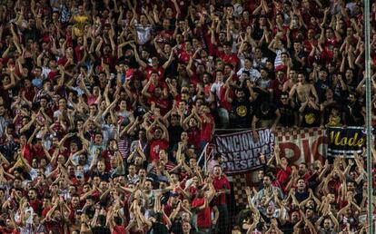 Fondo de los Biris en un partido de 2015. 