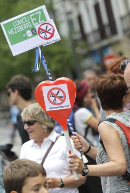 Manifestación contra los recortes en la educación vasca.