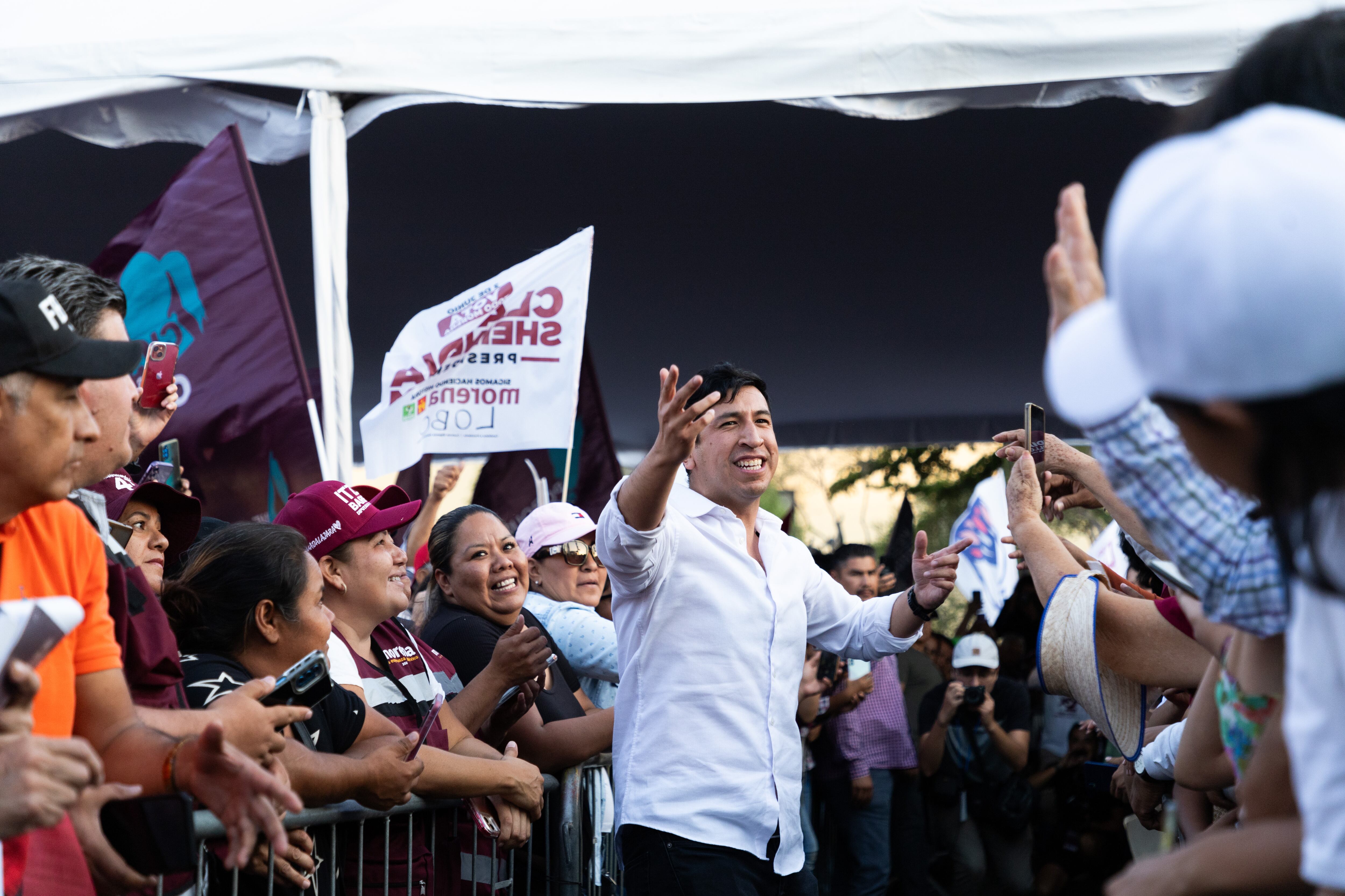 Pedro Kumamoto llega a un mitin en la Plaza de las América de Zapopan, el 14 de mayo.