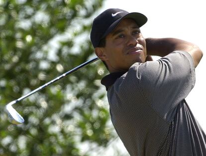 Tiger Woods, en el quinto hoyo del Abierto Britnico, en el campo de Saint Andrews ( Escocia).