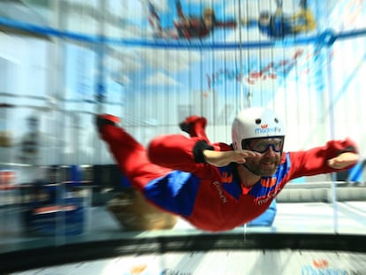 Eduardo Salete iniciándose en el "Indoor Skydive"