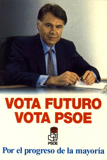 Felipe González mira de frente en este cartel de las elecciones de 1993. Su cara domina el cartel, "bajo la teoría de que la familiaridad con el candidato ayuda mucho a ganar elecciones, porque tiendes a apreciarle más", según Arroyo.