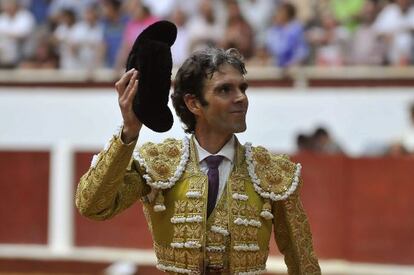 José Tomás, durante la tercera corrida de la Feria de San Juan y San Pedro de León, en junio de 2014.