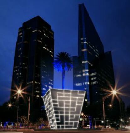 'Potted Palm' de Visual System en la Glorieta de la Palma