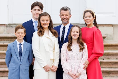The heirs to the throne of Denmark, Crown Prince Frederik and Crown Princess Mary, pose with their four children: Princess Isabella, Prince Christian and the twins Princess Josephine and Prince Vincent at Princess Elizabeth's confirmation on April 30, 2022 in Fredensborg, Denmark.