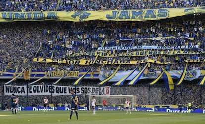 La tribuna de Boca en la Bombonera, en un partido contra River sin públilco visitante.