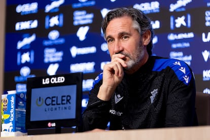 Vicente Moreno, entrenador del Osasuna, durante la rueda de prensa previa al partido contra el Atlético, en una imagen del club.