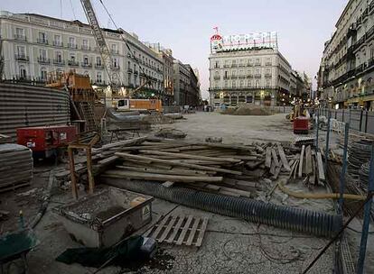 Obras de la estación subterránea de transporte público en la Puerta del Sol.