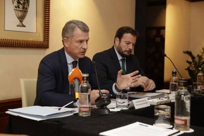 Alejandro Landaluce, director general de CEJUEGO, y Juan Lacarra, secretario general de ANESAR, este martes.