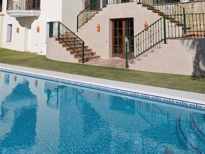 Una piscina en Málaga, en una foto de archivo.