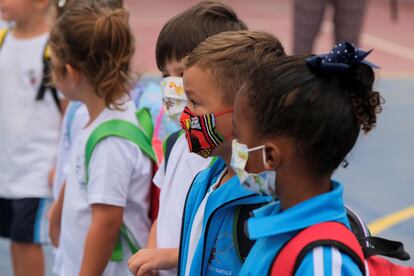 Alumnos de Infantil y Primaria de Canarias vuelven a las aulas.