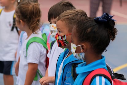 Este jueves 11 de marzo hace un año que los colegios cerraron en Madrid debido a la crisis actual del coronavirus. En un principio, era para tan solo 15 días. Luego transcurrieron semanas de encierro y sin clases presenciales