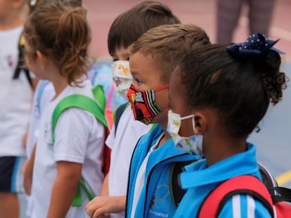 Alumnos de Infantil y Primaria de Canarias vuelven a las aulas.