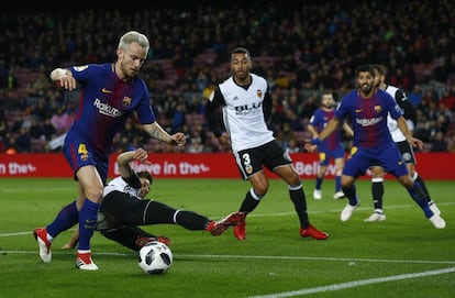 Rakitic, en el último partido de Copa ante el Valencia.