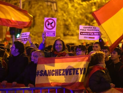 Un momento de la manifestación contra la amnistía y contra Pedro Sánchez del día 9 cerca de la sede del PSOE en Madrid.